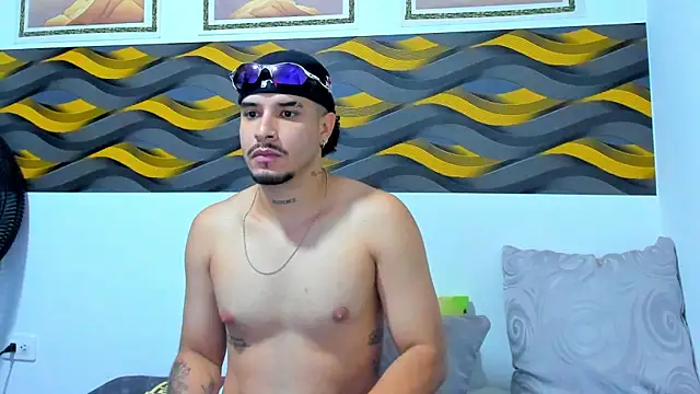 Leon Hotx online show from March 25, 7:20 pm