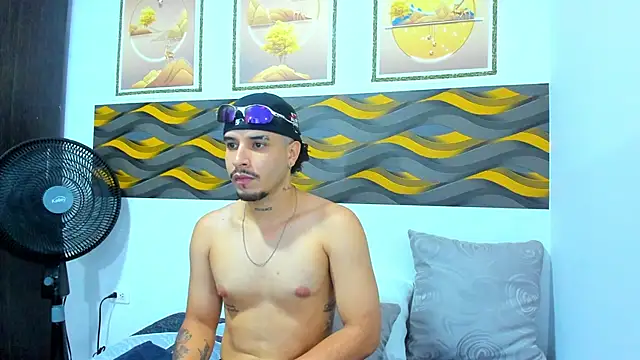 Leon Hotx online show from March 28, 6:51 pm