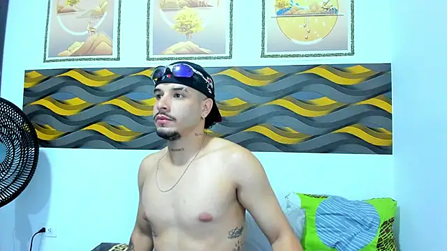 Leon Hotx online show from April 6, 8:21 pm