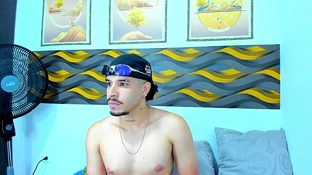 Leon Hotx online show from April 21, 7:28 pm