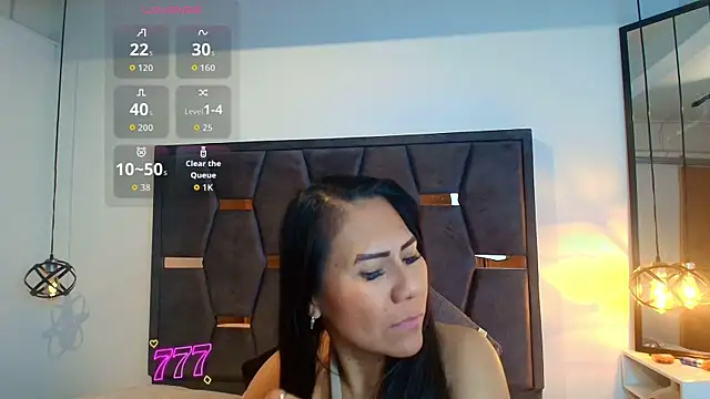 Snapshot of Keyla_Brunette_ chatting on May 18, 11:49 am Keyla Brunette online show from May 18, 11:49 am