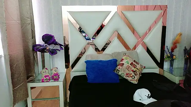 NikiEvanz online show from March 22, 3:04 pm