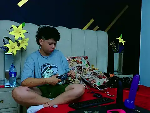 NikiEvanz online show from April 11, 6:40 am