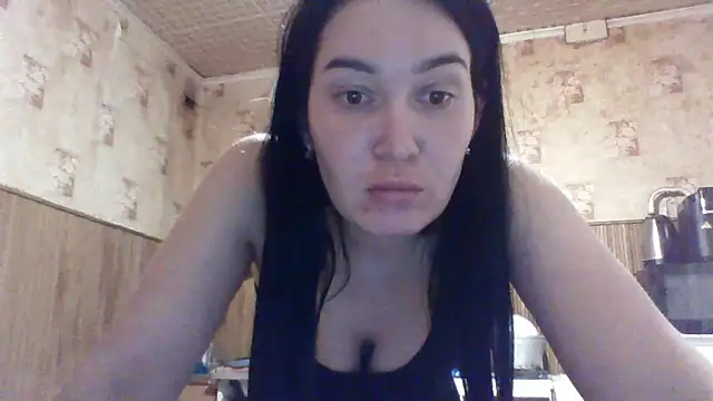 LindaDoll99 online show from April 17, 7:28 pm