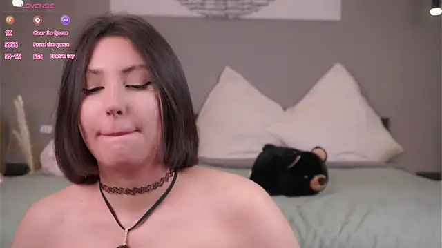 cutexe1to online show from April 13, 4:51 am