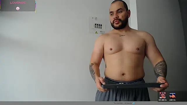 Snapshot of Axel_Dominus chatting on May 16, 6:28 pm Axel Dominus online show from May 16, 6:28 pm