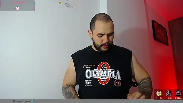 Snapshot of Axel_Dominus chatting on May 20, 11:33 pm Axel Dominus online show from May 20, 11:33 pm