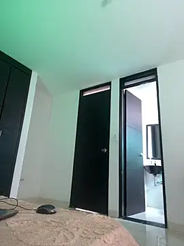 LINDA EF online show from April 14, 12:33 pm