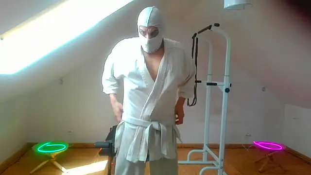 NinjaLaser online show from April 4, 11:29 am