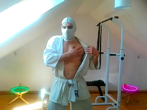 NinjaLaser online show from April 7, 11:21 am