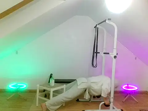 NinjaLaser online show from April 11, 7:29 pm