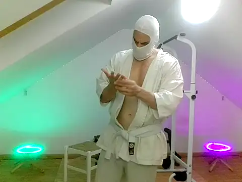 NinjaLaser online show from April 18, 7:40 pm