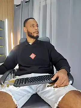 Oliver bigblack cock online show from March 30, 5:58 pm