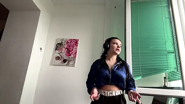 Kateqte online show from March 19, 12:53 pm