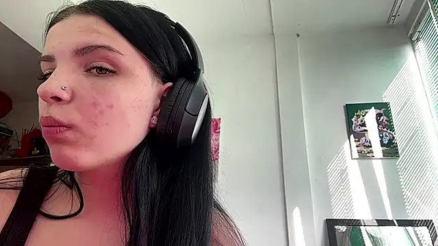 Kateqte online show from March 23, 1:04 pm