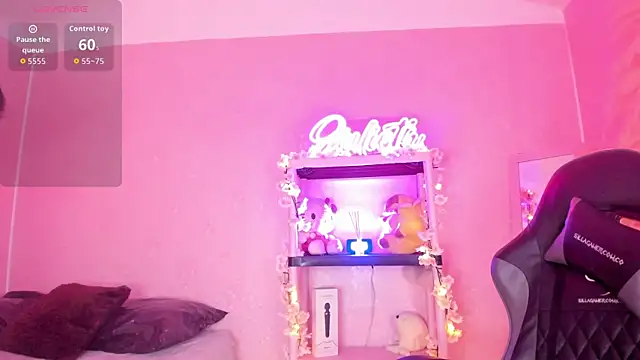 Julieth Caandy online show from April 4, 11:29 am