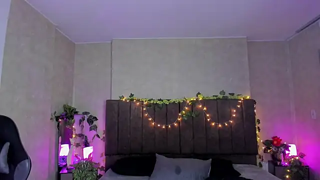 Julieth Caandy online show from April 12, 12:04 am