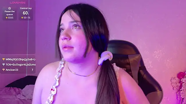 Julieth Caandy online show from July 3, 12:06 am