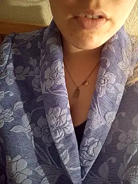 kitsuneniki online show from March 16, 10:25 pm