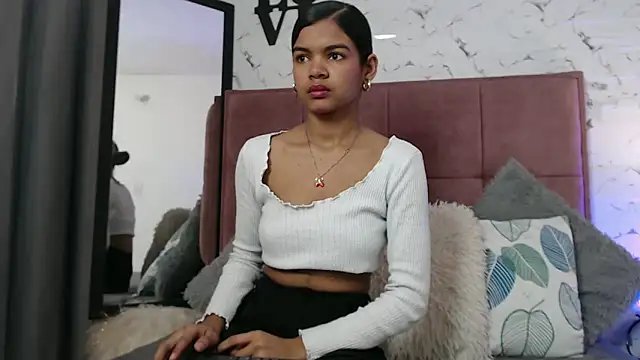 Daniela Lunax online show from May 13, 12:24 pm