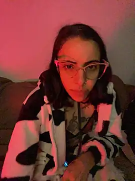 Poison Ivy 29 online show from July 6, 2:41 am