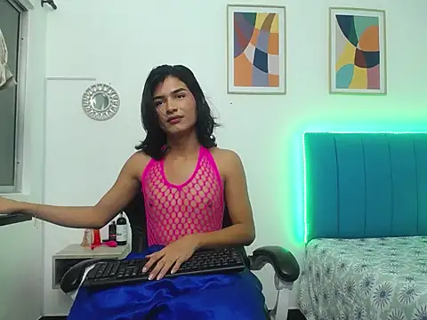 Madisson jones online show from April 10, 12:10 pm