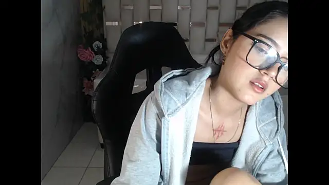 veronicaa s online show from March 26, 10:59 pm