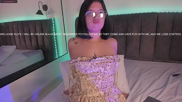 selena  smith1 online show from April 14, 3:34 am