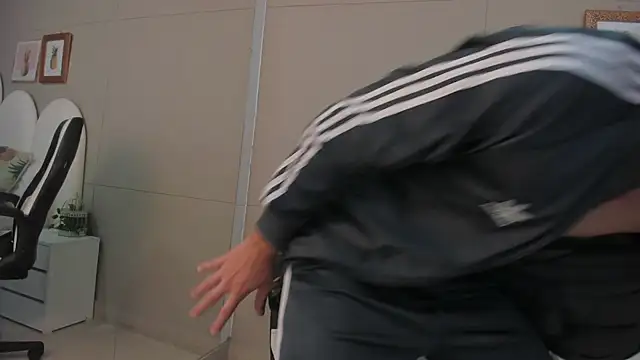 Thiago 2003  online show from March 19, 8:13 pm