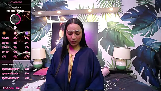 Snapshot of shakti_moumita chatting on May 9, 7:19 pm shakti moumita online show from May 9, 7:19 pm