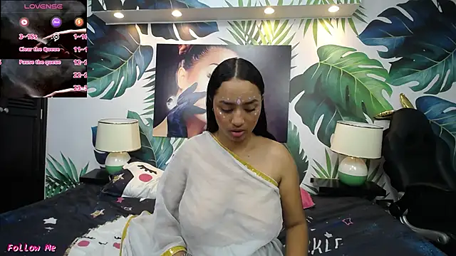 Snapshot of shakti_moumita chatting on May 13, 7:22 pm shakti moumita online show from May 13, 7:22 pm