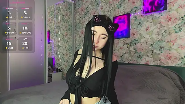 LizzyMooore online show from April 12, 10:31 am