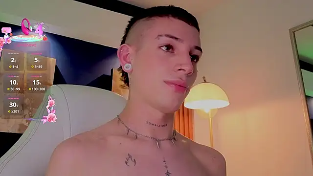 Luca Prince  online show from April 10, 4:17 am