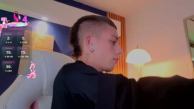 Luca Prince  online show from April 16, 4:02 am