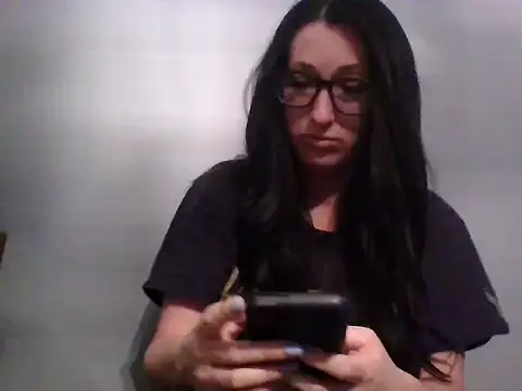 TheVictoriaWolf online show from April 7, 10:37 am