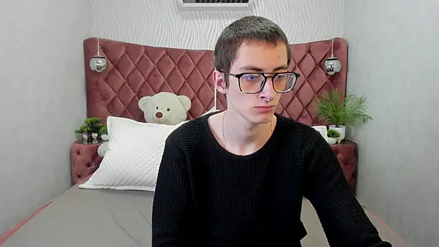 RonBevs online show from April 15, 7:58 pm