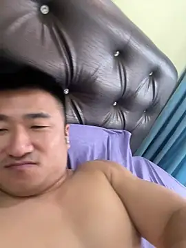 Snapshot of Cunzhangshibage02 chatting on July 5, 10:44 am Cunzhangshibage02 online show from July 5, 10:44 am