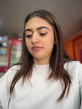 Dakota  LS online show from April 18, 6:45 pm