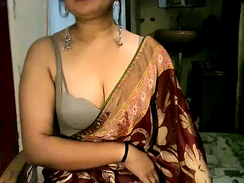 YAMUNA 012 online show from April 18, 9:04 pm