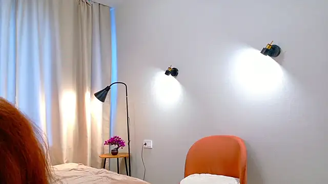 HoneyPetite online show from April 11, 2:27 am