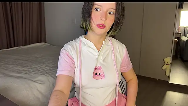 emilyy xoxo online show from March 26, 1:44 am