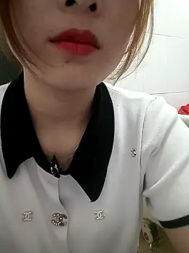 candy flo online show from April 2, 12:58 pm