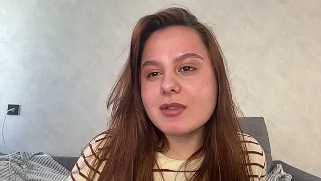 Ellaizatelly online show from April 16, 7:09 am