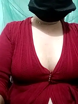 Any 120 online show from April 5, 4:15 pm