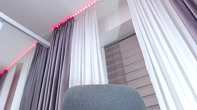 Aryanaian91 online show from March 25, 5:30 pm