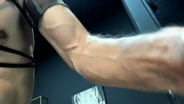 Jorge Perezz online show from April 1, 1:01 pm