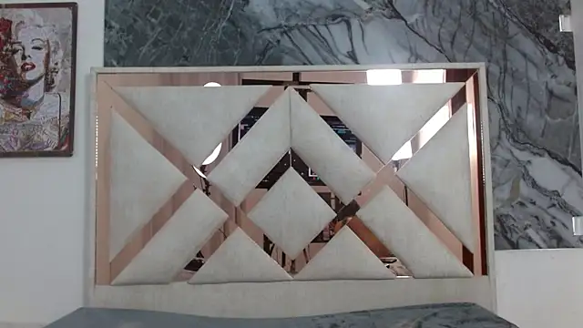 ninafoxcs online show from April 20, 8:10 pm