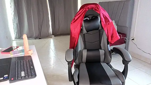 Wendyfzyog3 online show from March 14, 4:23 pm