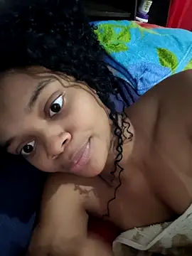 Snapshot of marialuiza2027 chatting on April 21, 1:06 pm marialuiza2027 online show from April 21, 1:06 pm