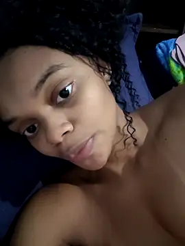 Snapshot of marialuiza2027 chatting on April 25, 4:26 pm marialuiza2027 online show from April 25, 4:26 pm